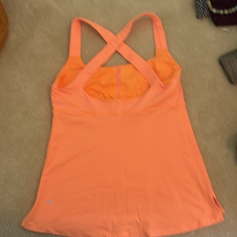 Lululemon top - Picture 2 of 7